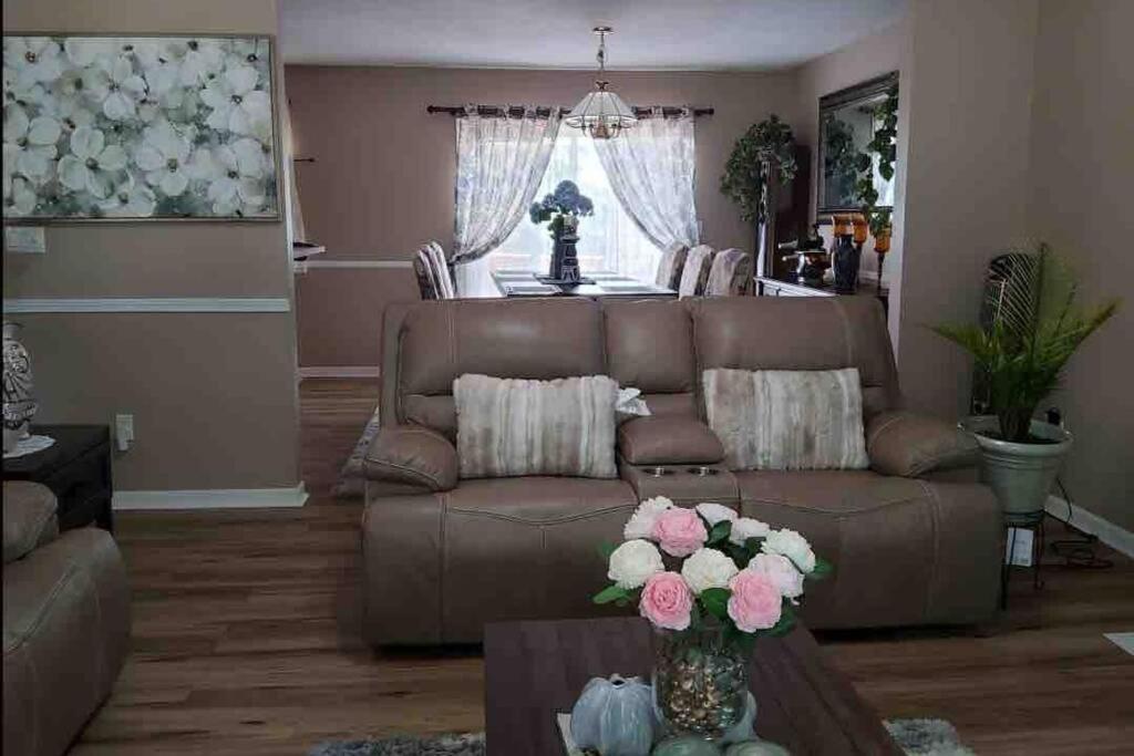 Smart Entire Loft, 3 Bedroom 2 Bath, With 3 Tv โคลัมเบีย ภายนอก รูปภาพ